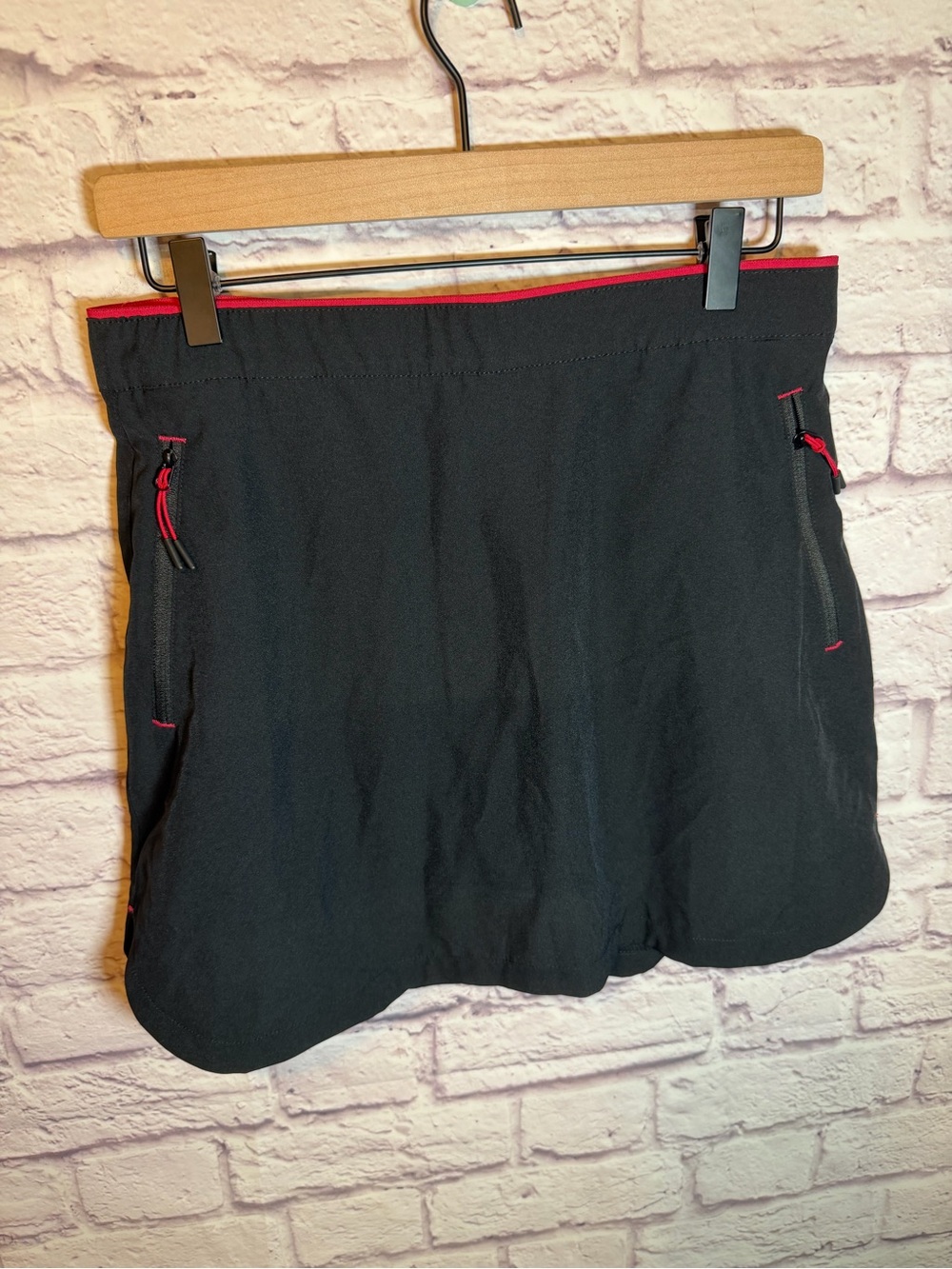 Firstway black and pink activewear tennis skort NWT women’s size large